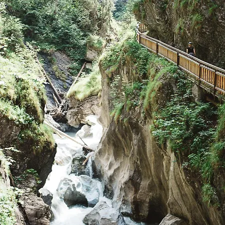 Kitzloch 3*